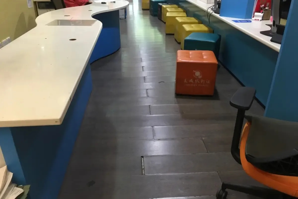 Travel Agency & Cafe Melbourne - Before